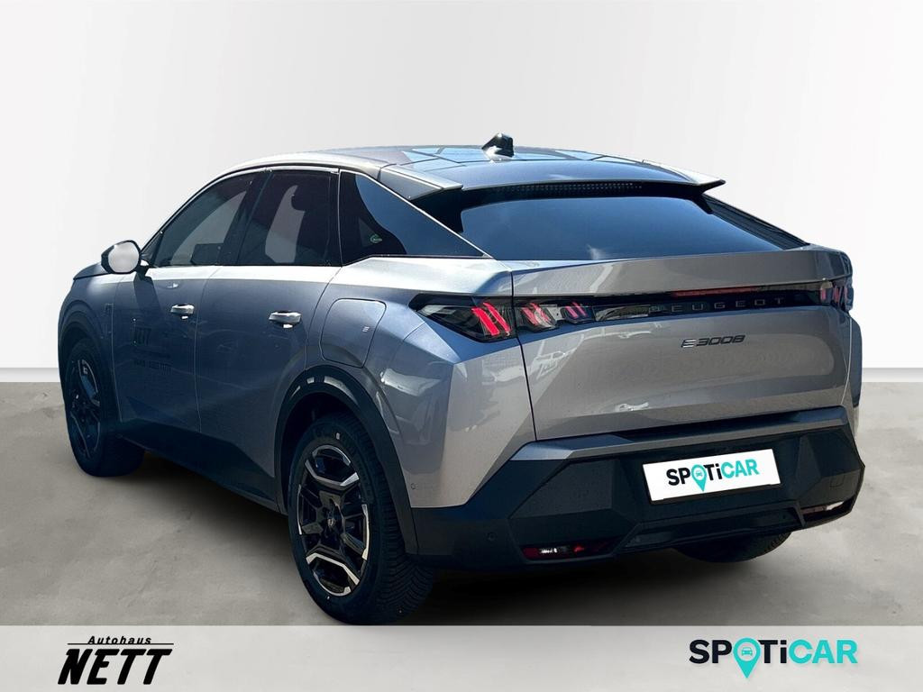 Peugeot E-3008