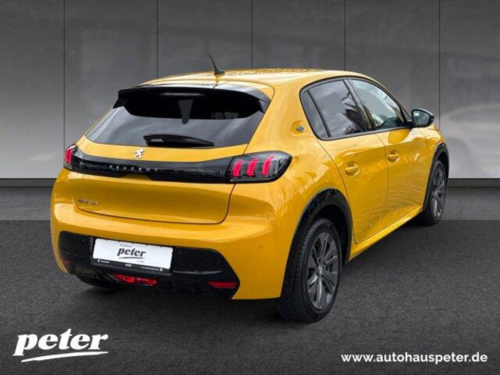 Peugeot e-208