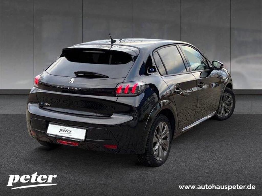Peugeot e-208
