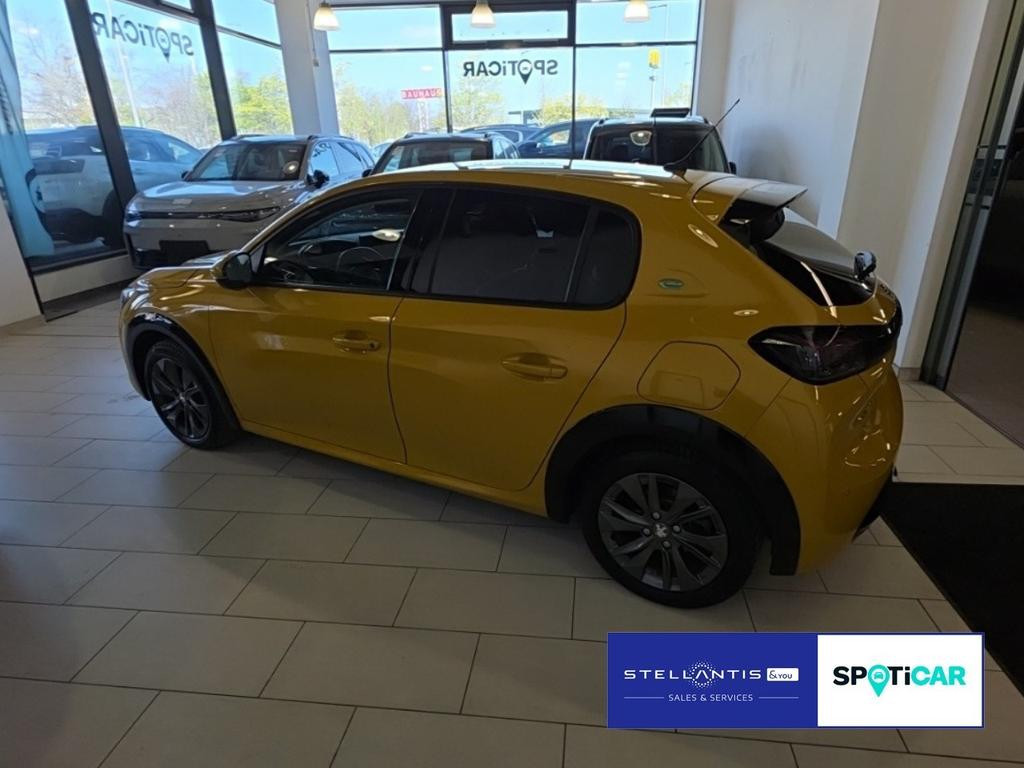Peugeot e-208