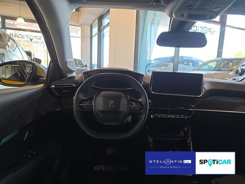 Peugeot e-208