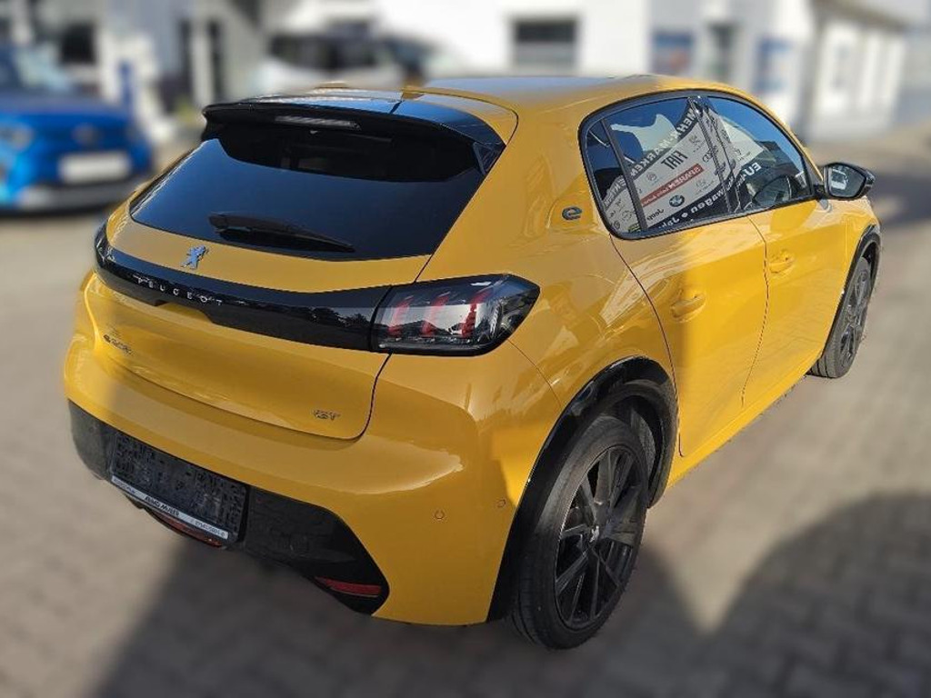 Peugeot e-208