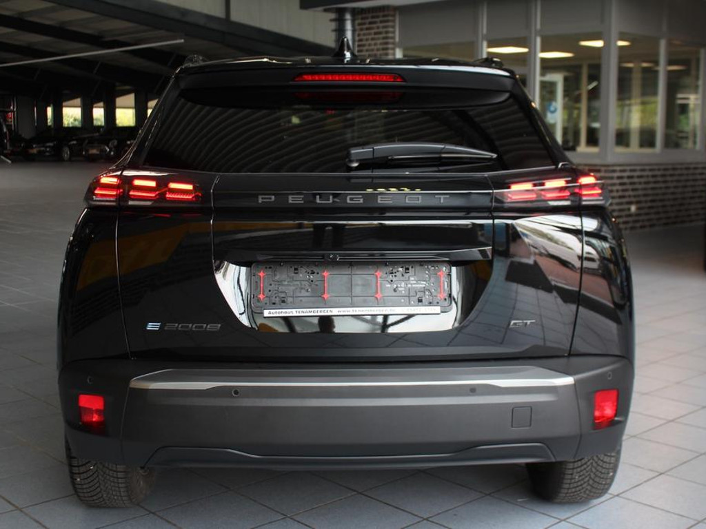 Peugeot e-2008