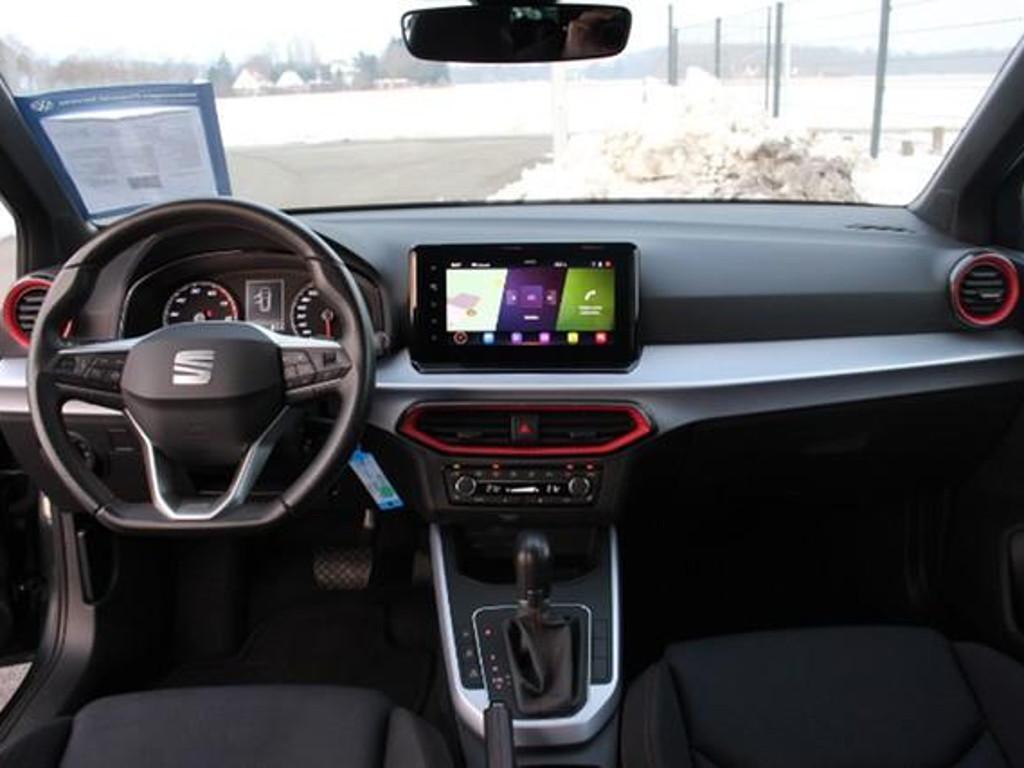 Seat Arona