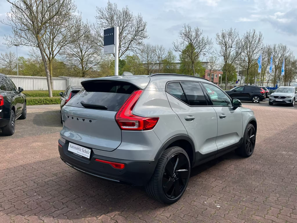 Volvo EX40