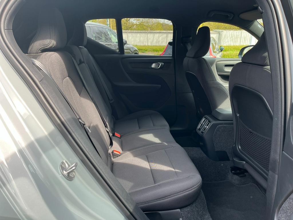 Volvo EX40