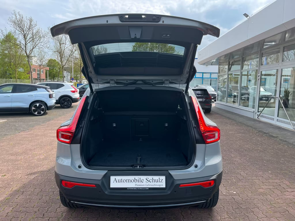 Volvo EX40