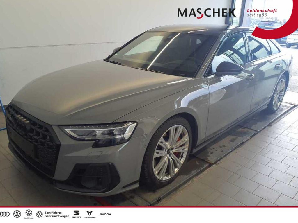 Audi S8