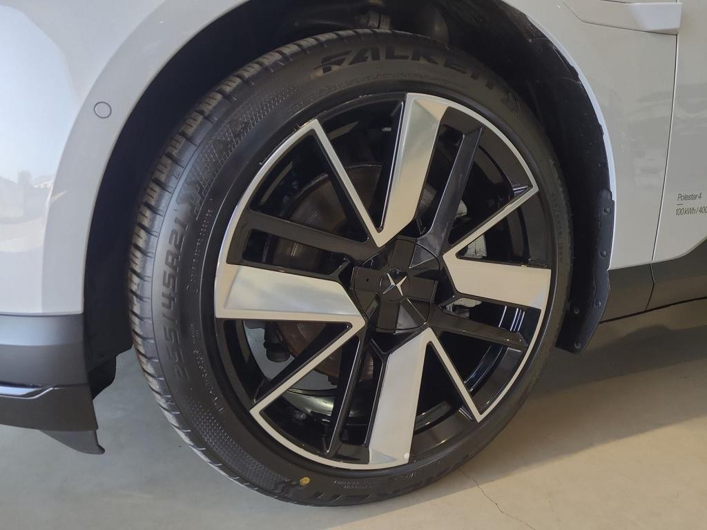 Polestar 4