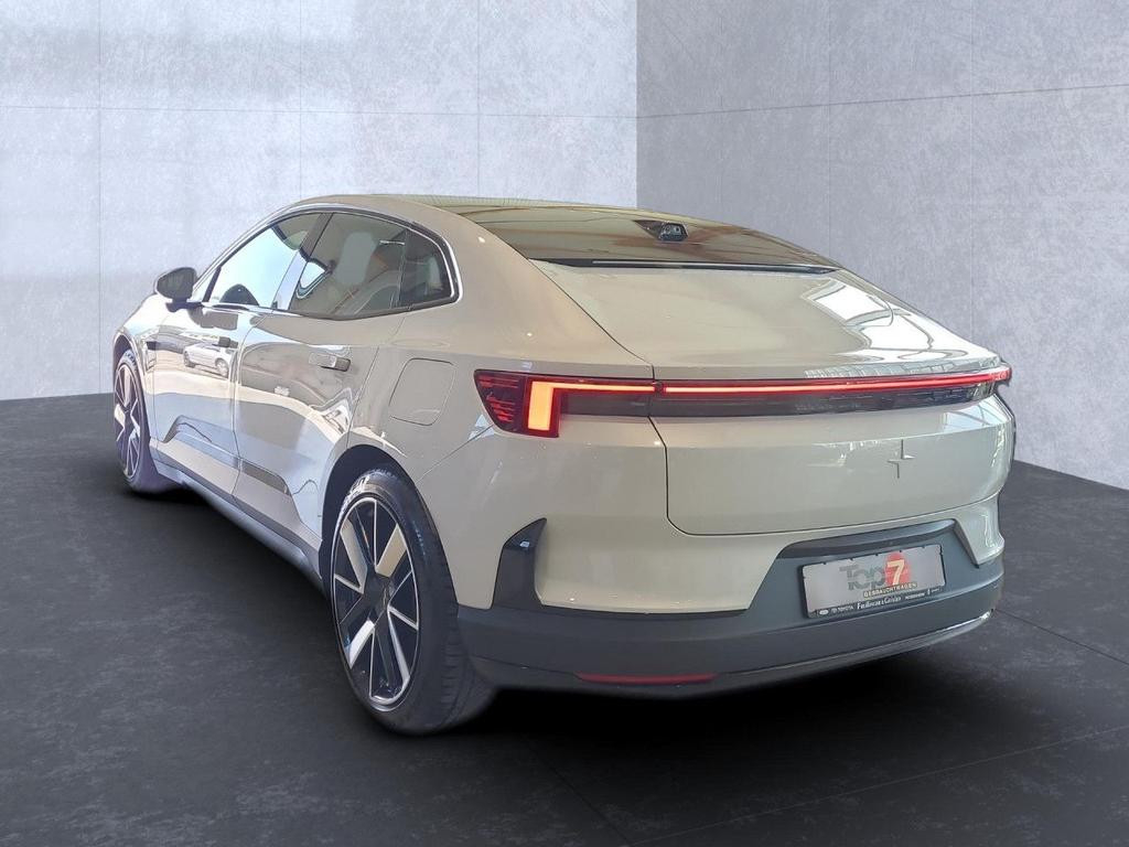 Polestar 4