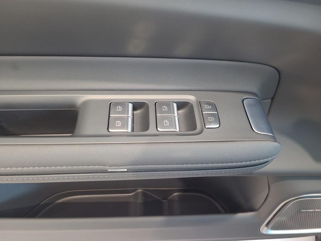 Polestar 4