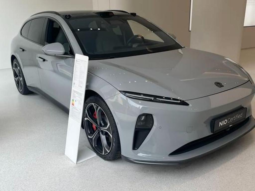NIO ET5