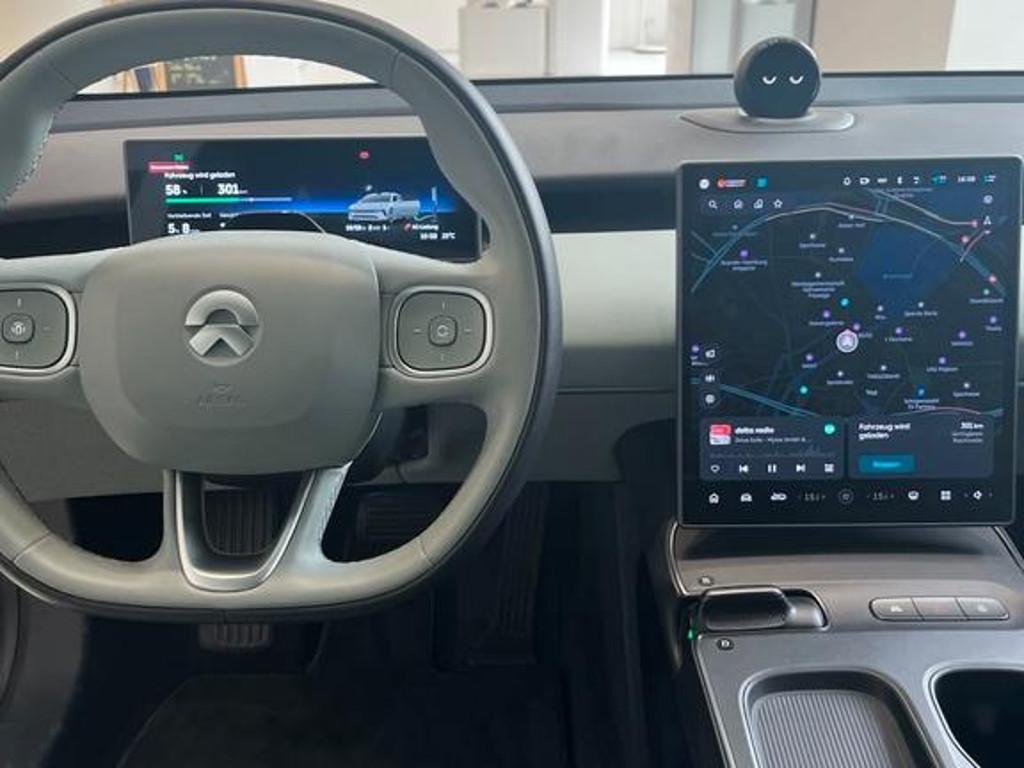 NIO ET5