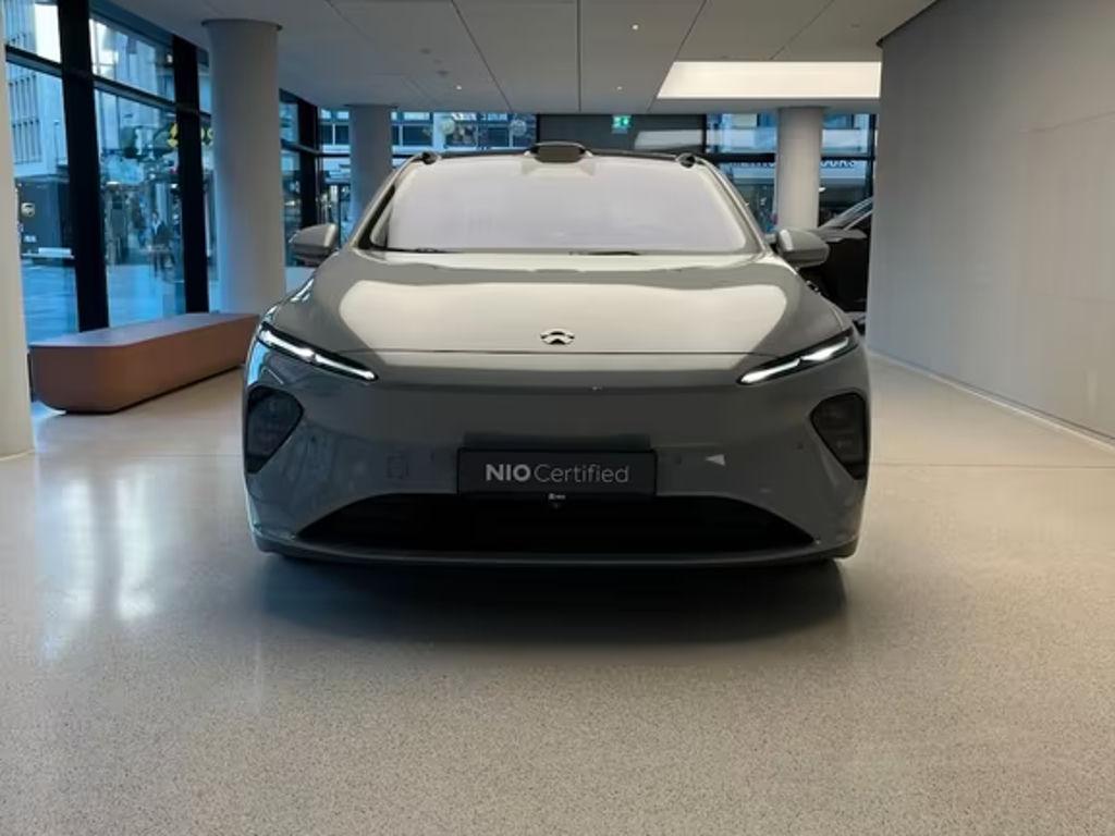 NIO ET7