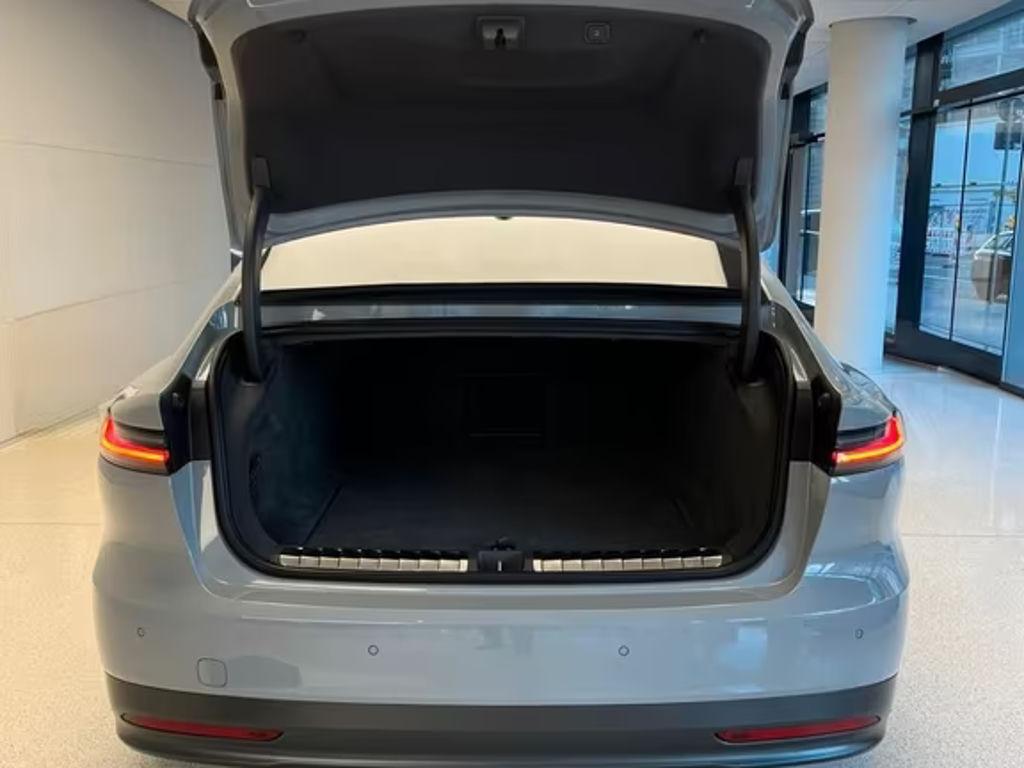 NIO ET7