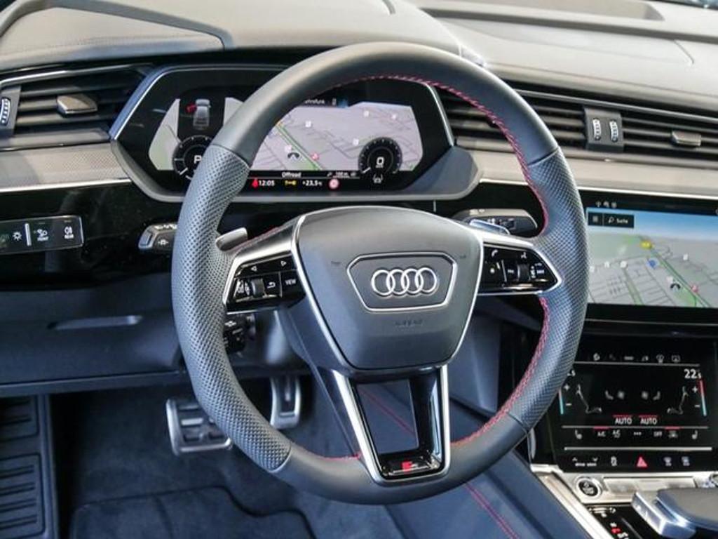 Audi Q8 e-tron