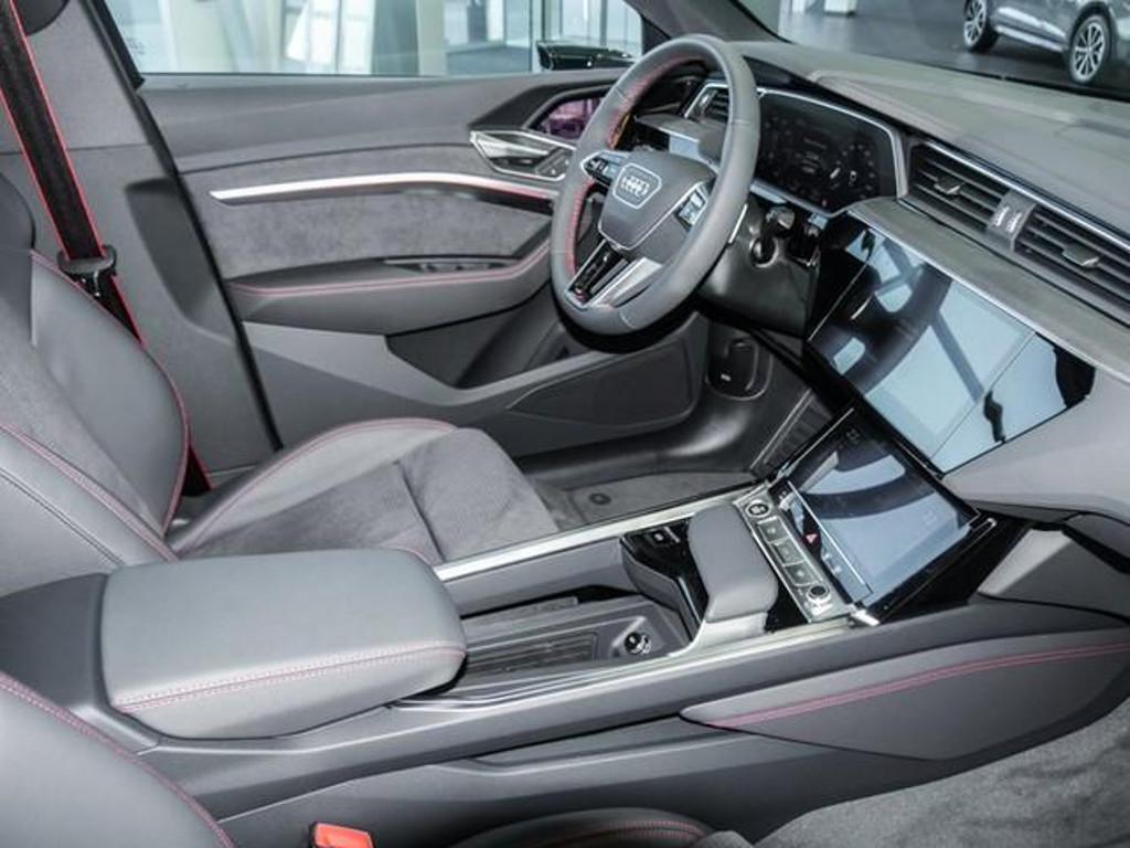 Audi Q8 e-tron