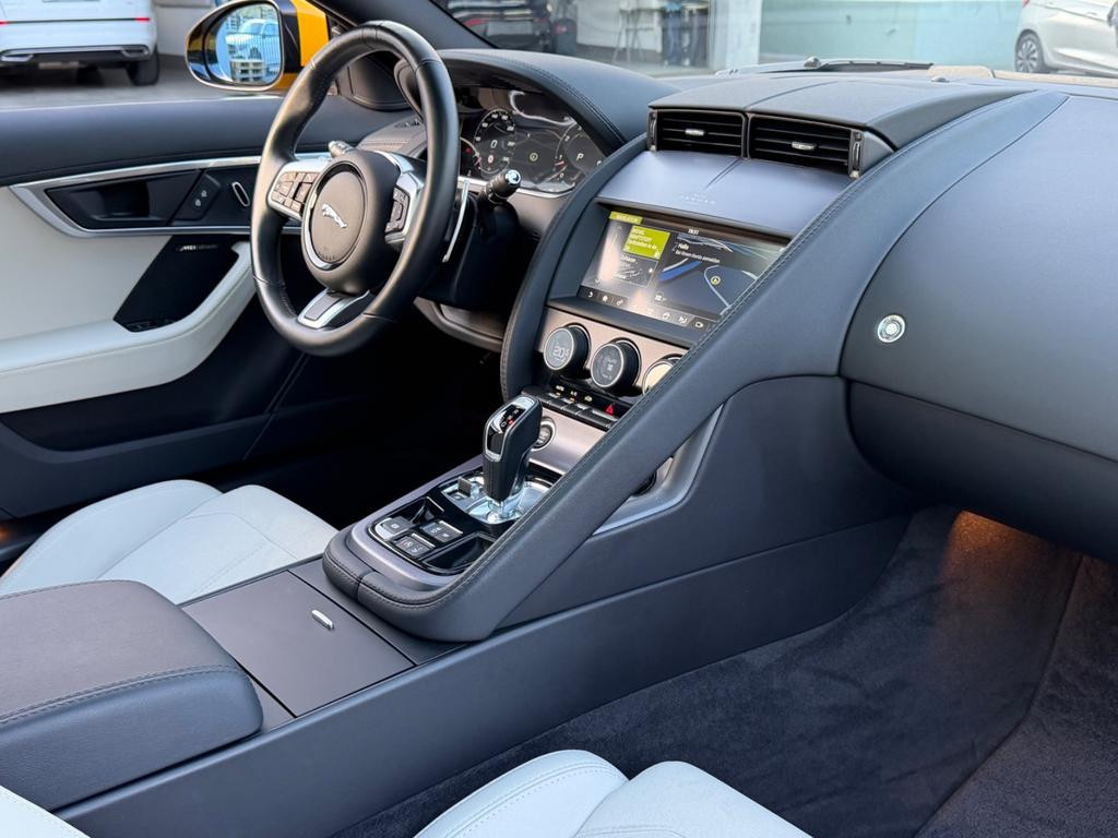 Jaguar F-Type