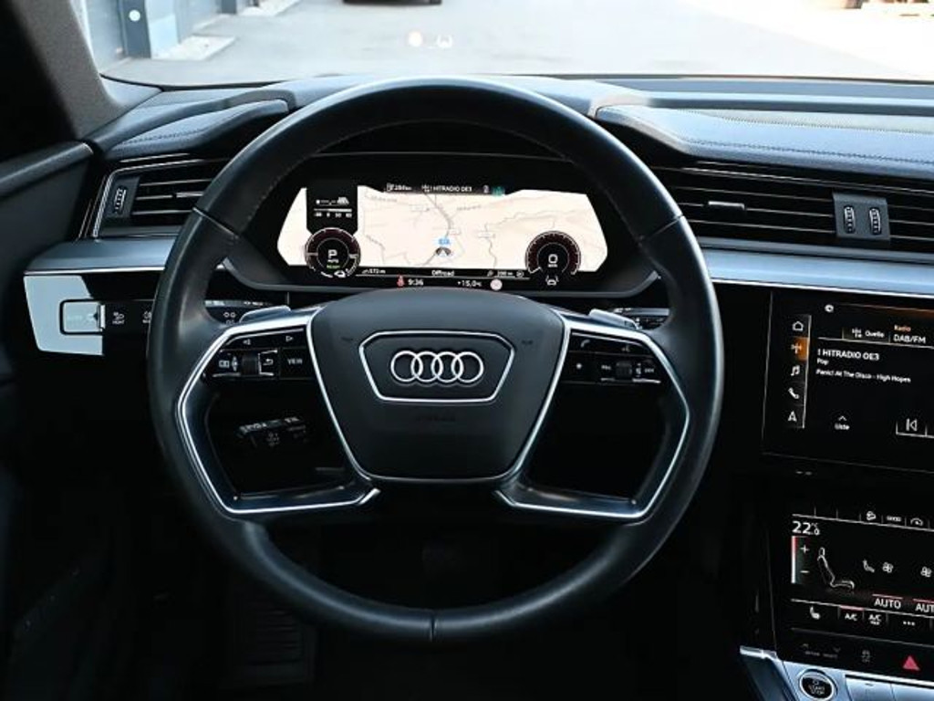Audi e-tron