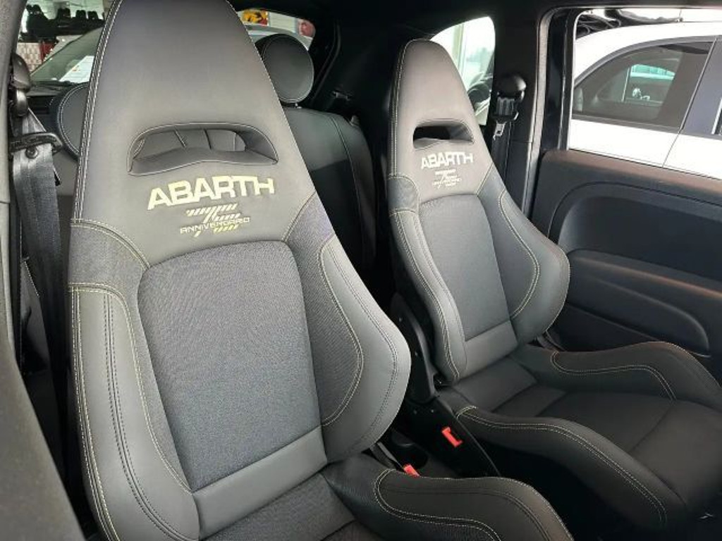 Abarth 695