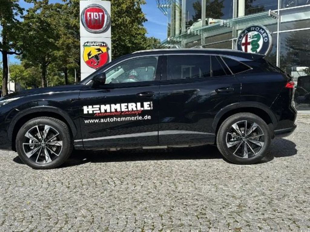 MG HS