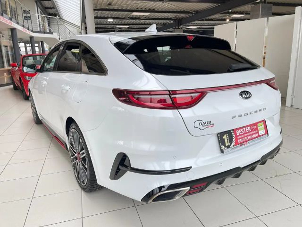 Kia ProCeed