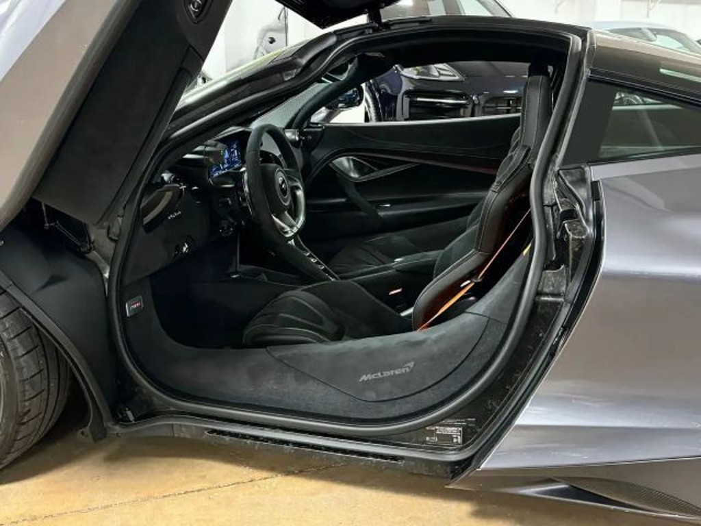 McLaren 750S