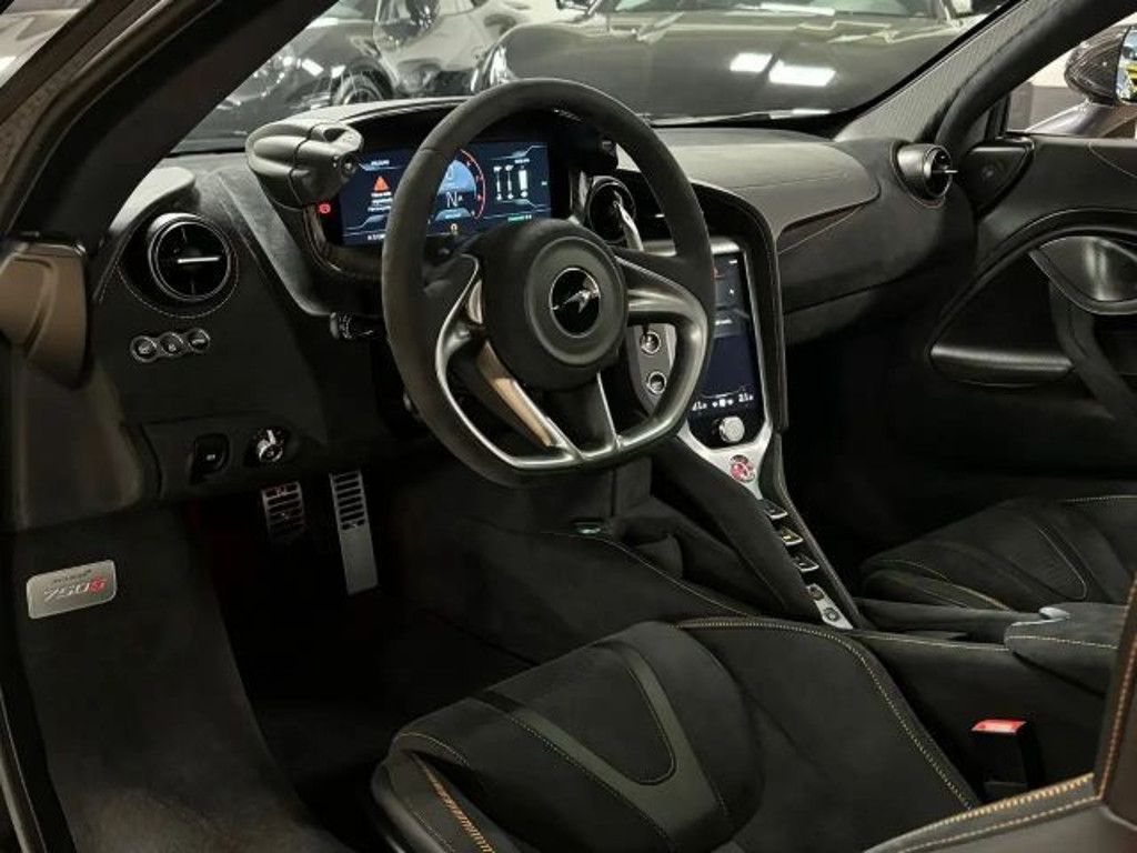 McLaren 750S
