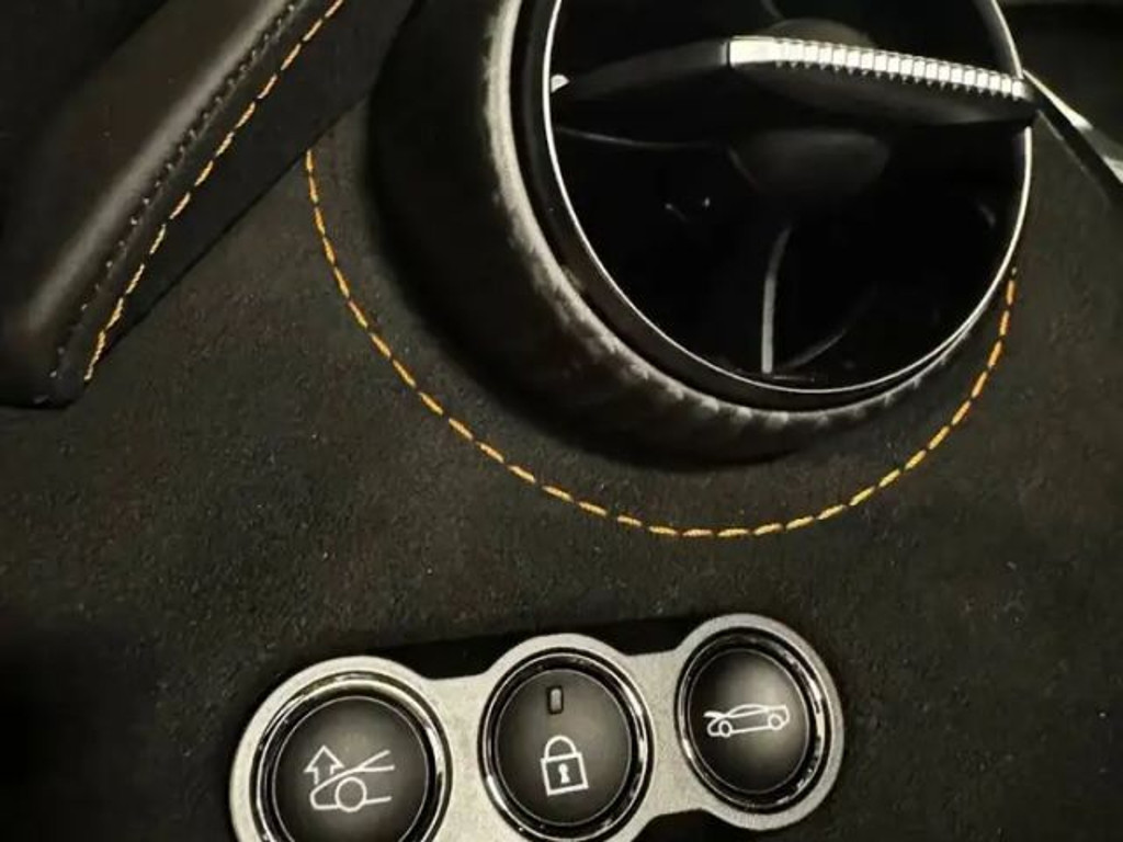 McLaren 750S
