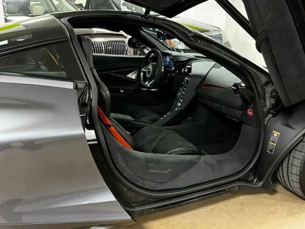McLaren 750S