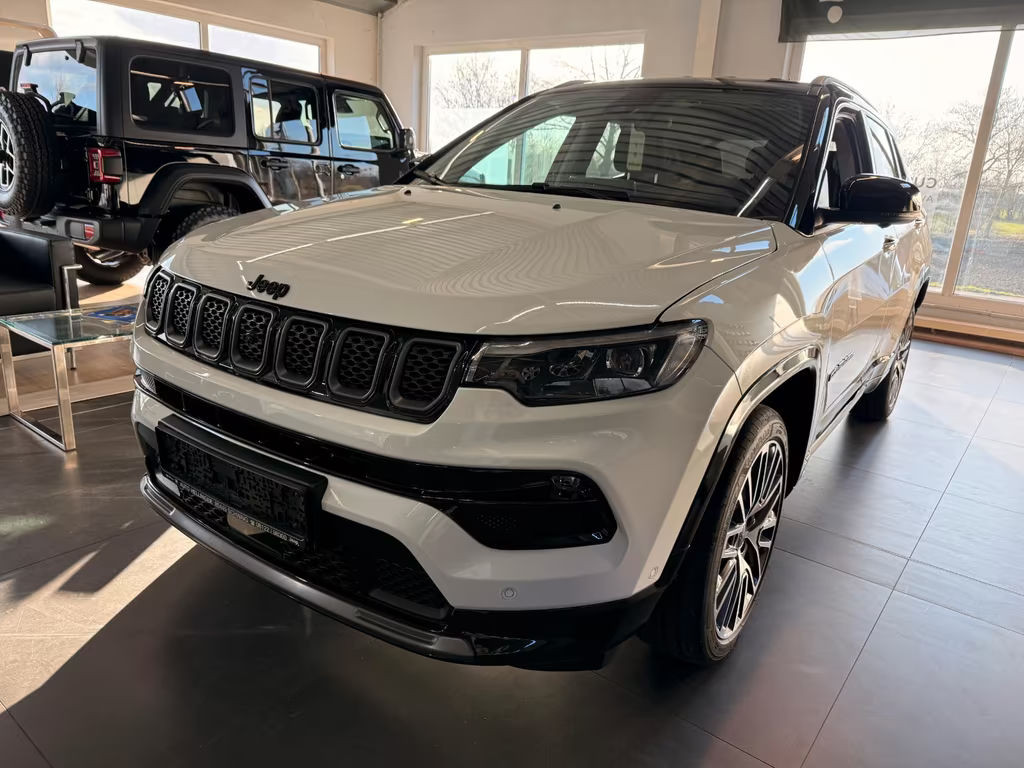 Jeep Compass 2023 Benzine