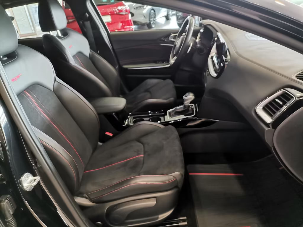 Kia ProCeed