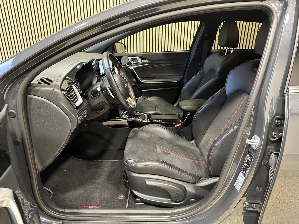 Kia ProCeed