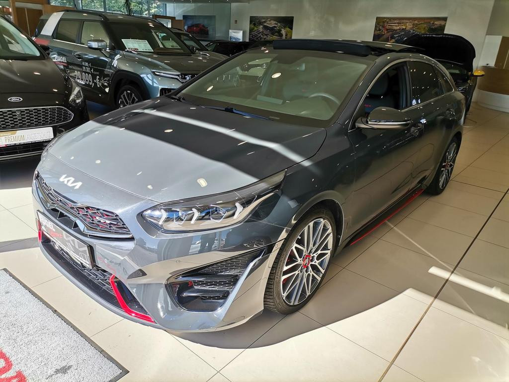 Kia ProCeed