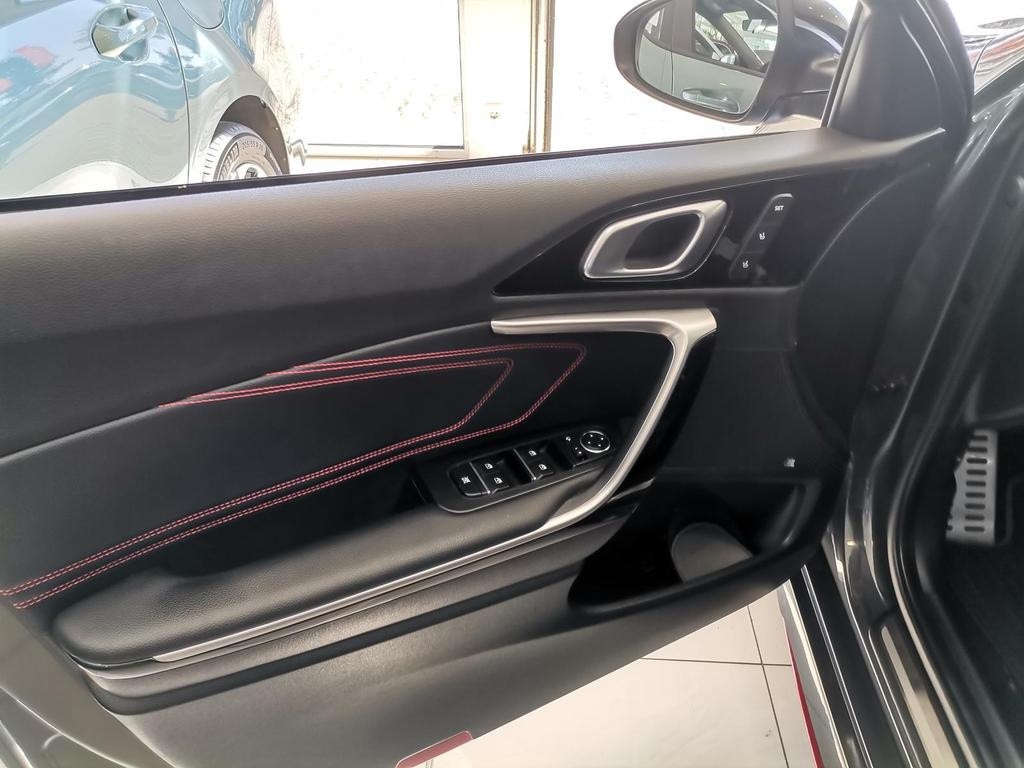 Kia ProCeed