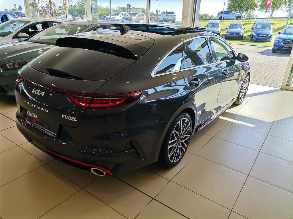 Kia ProCeed