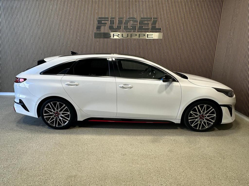 Kia ProCeed