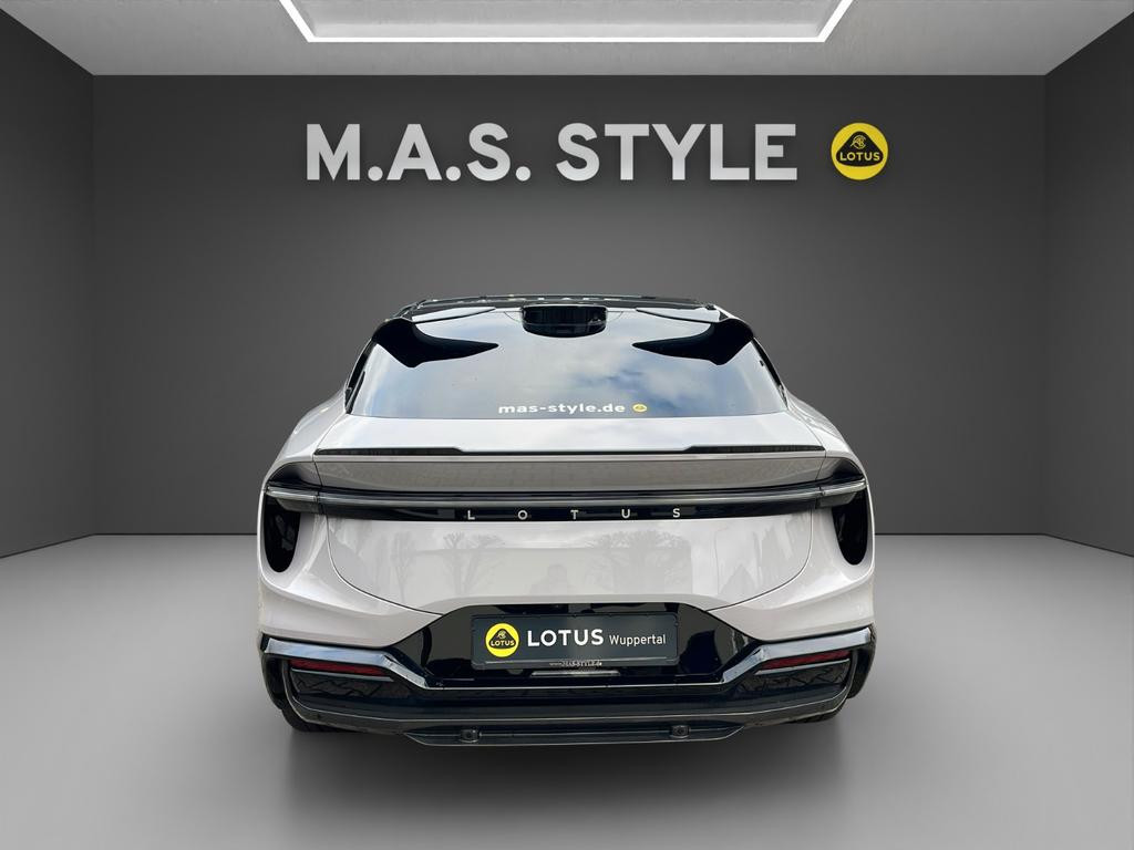 Lotus Eletre