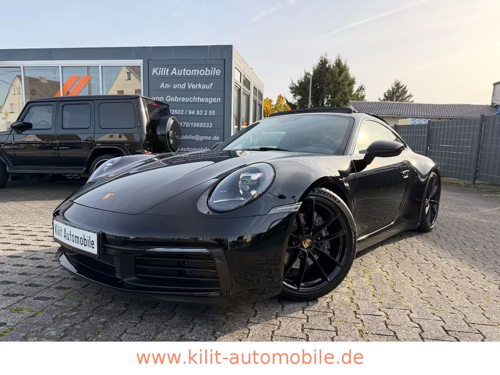 Porsche 911 2021 Benzine