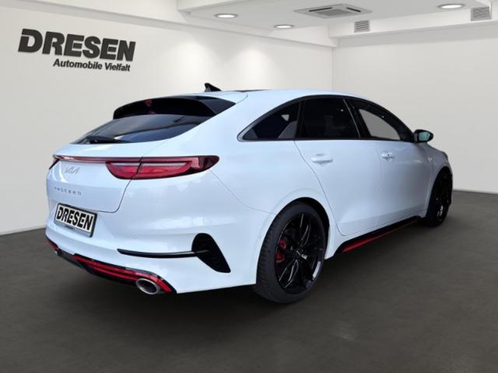 Kia ProCeed