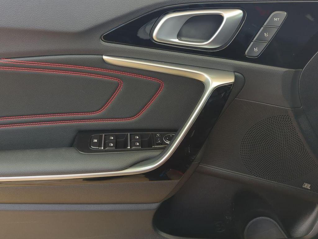 Kia ProCeed