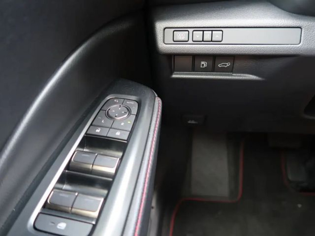 Lexus LBX