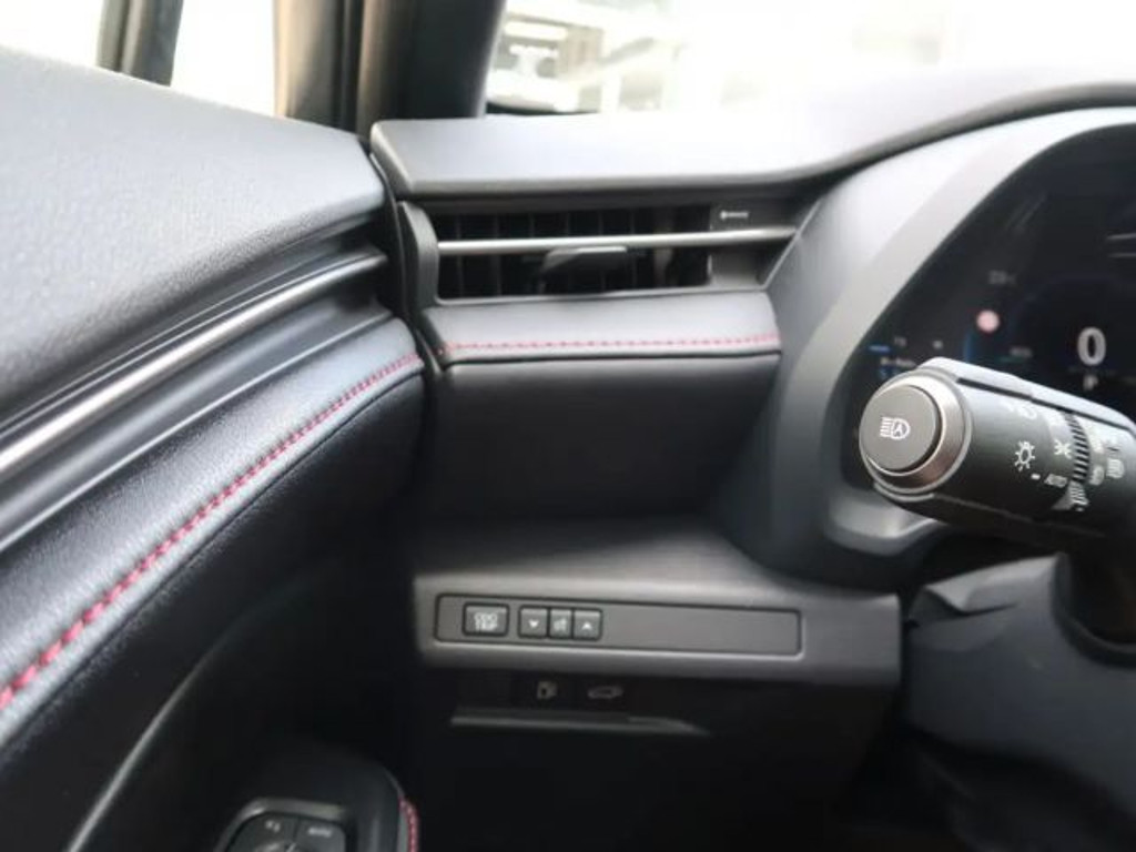 Lexus LBX