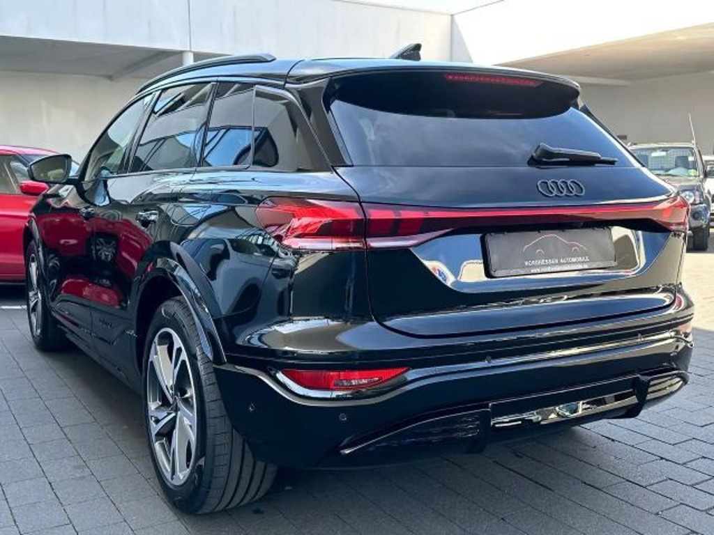Audi SQ6 e-tron