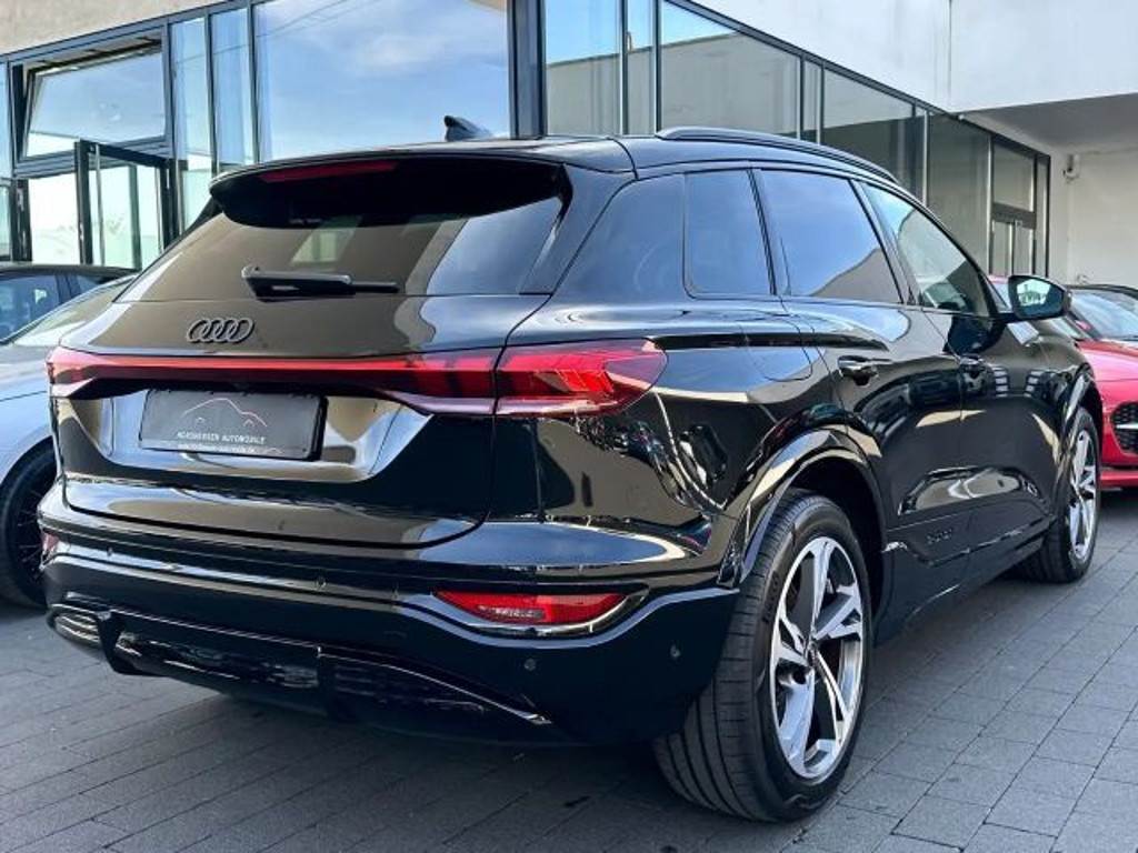 Audi SQ6 e-tron