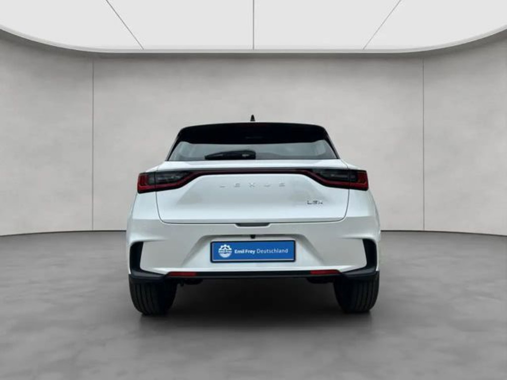 Lexus LBX
