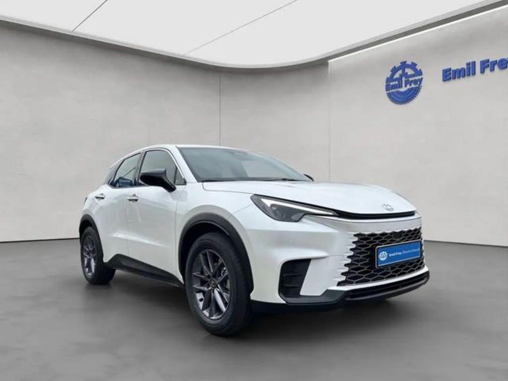 Lexus LBX