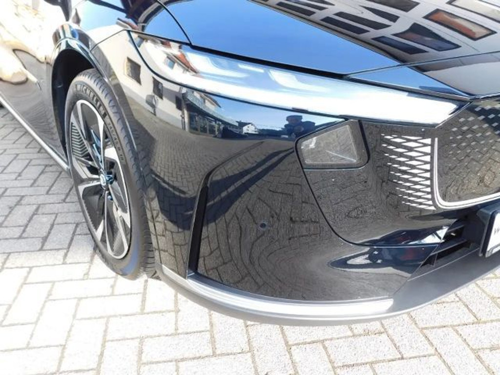 Mazda 6e