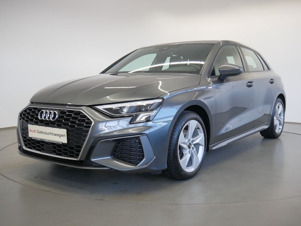Audi A3 2023 Benzine