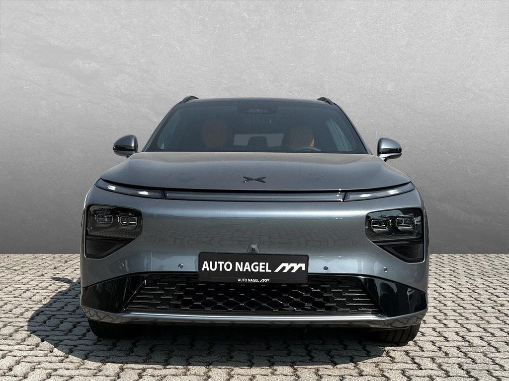 Xpeng G9